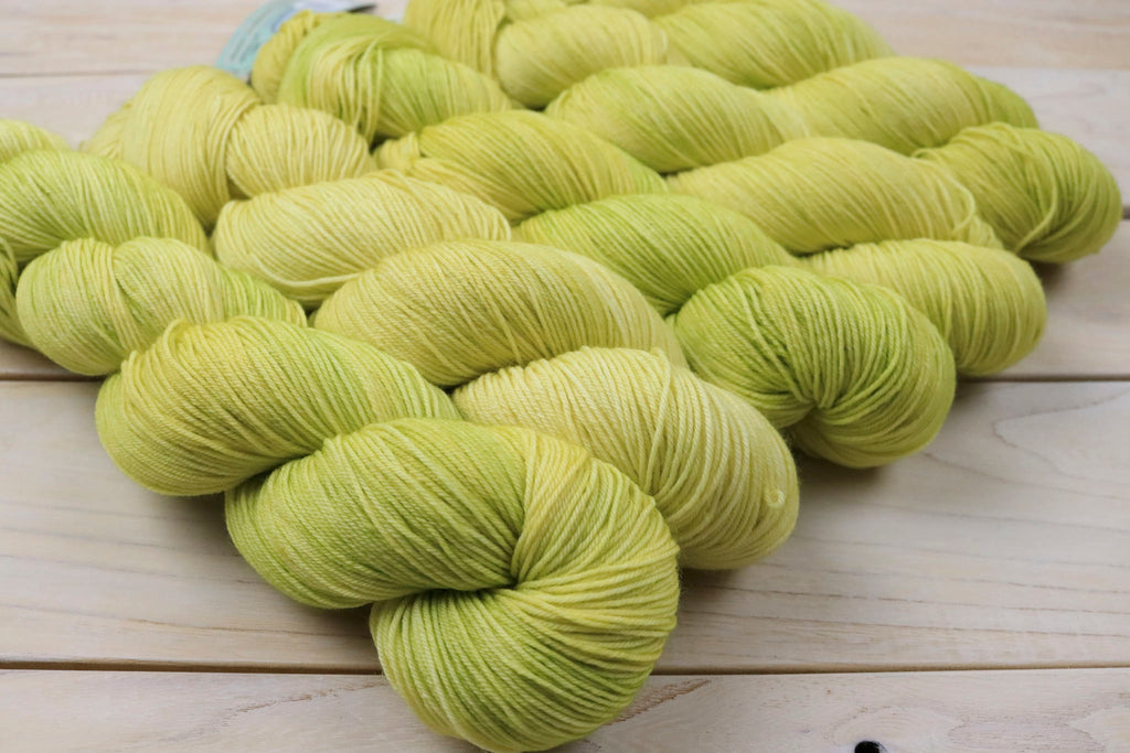candy skein monthly colorway yummy fingering june 2021 avocado